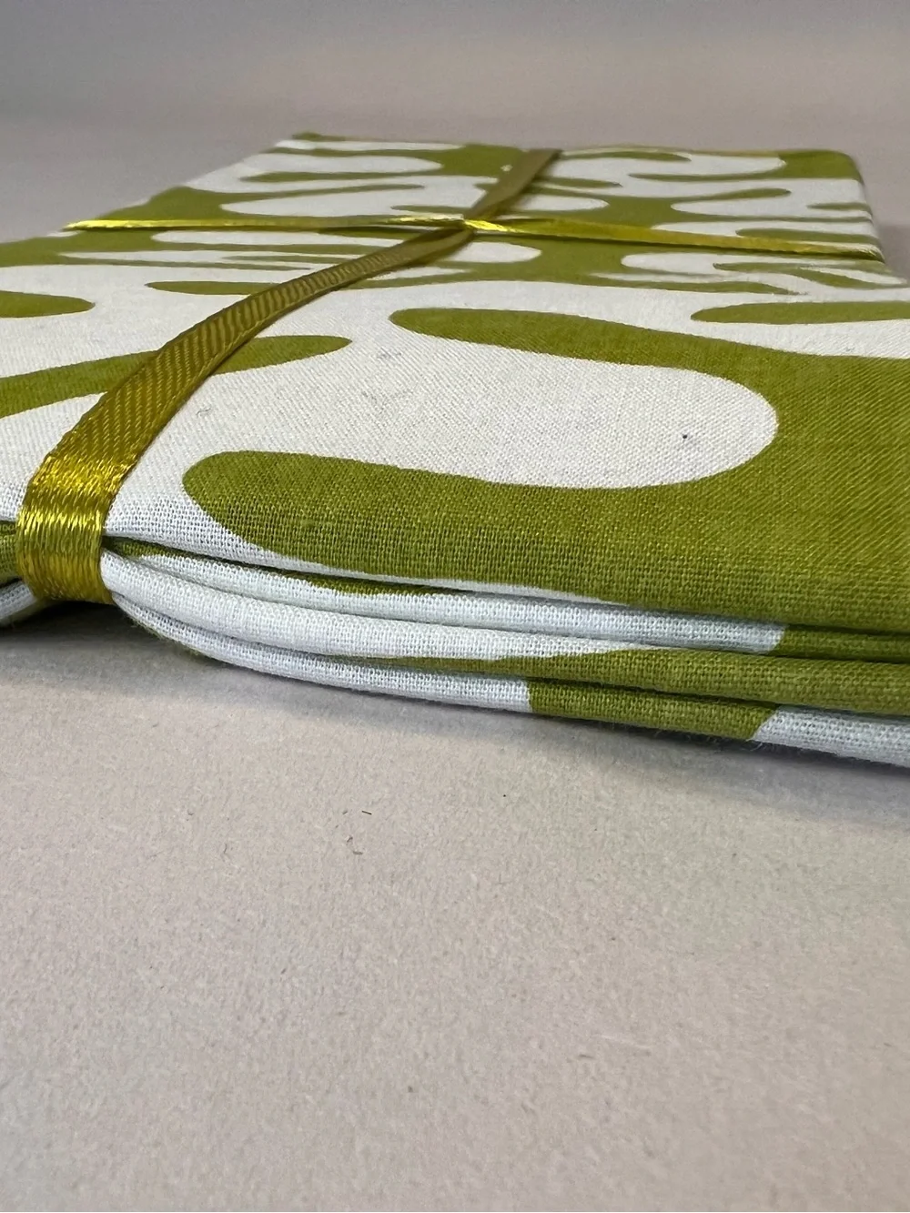 Green and White Abstract Cotton Napkins - Set
